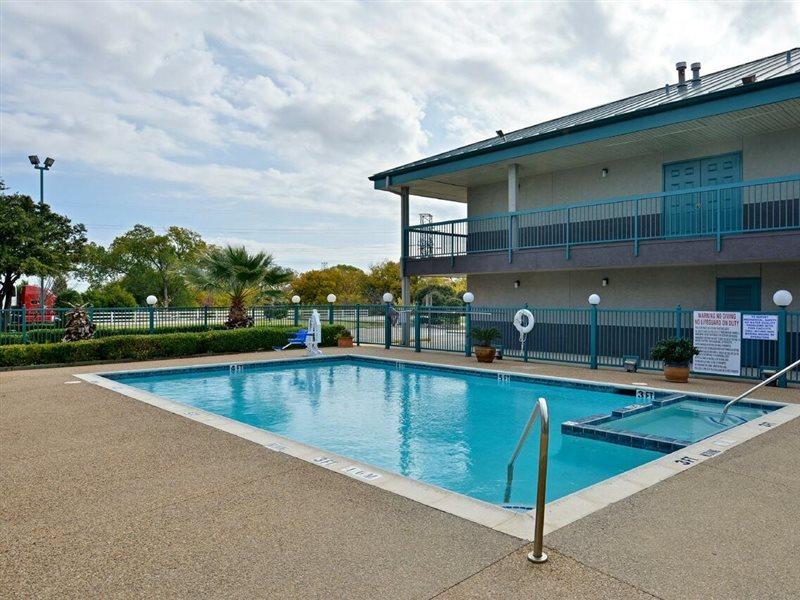 Americas Best Value Inn Fort Worth Exteriör bild