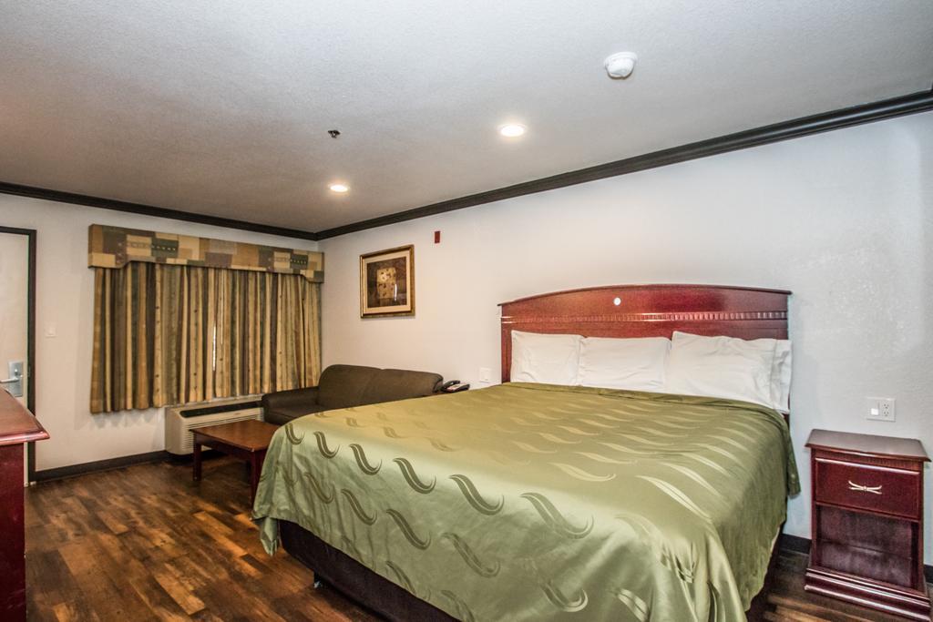 Americas Best Value Inn Fort Worth Exteriör bild