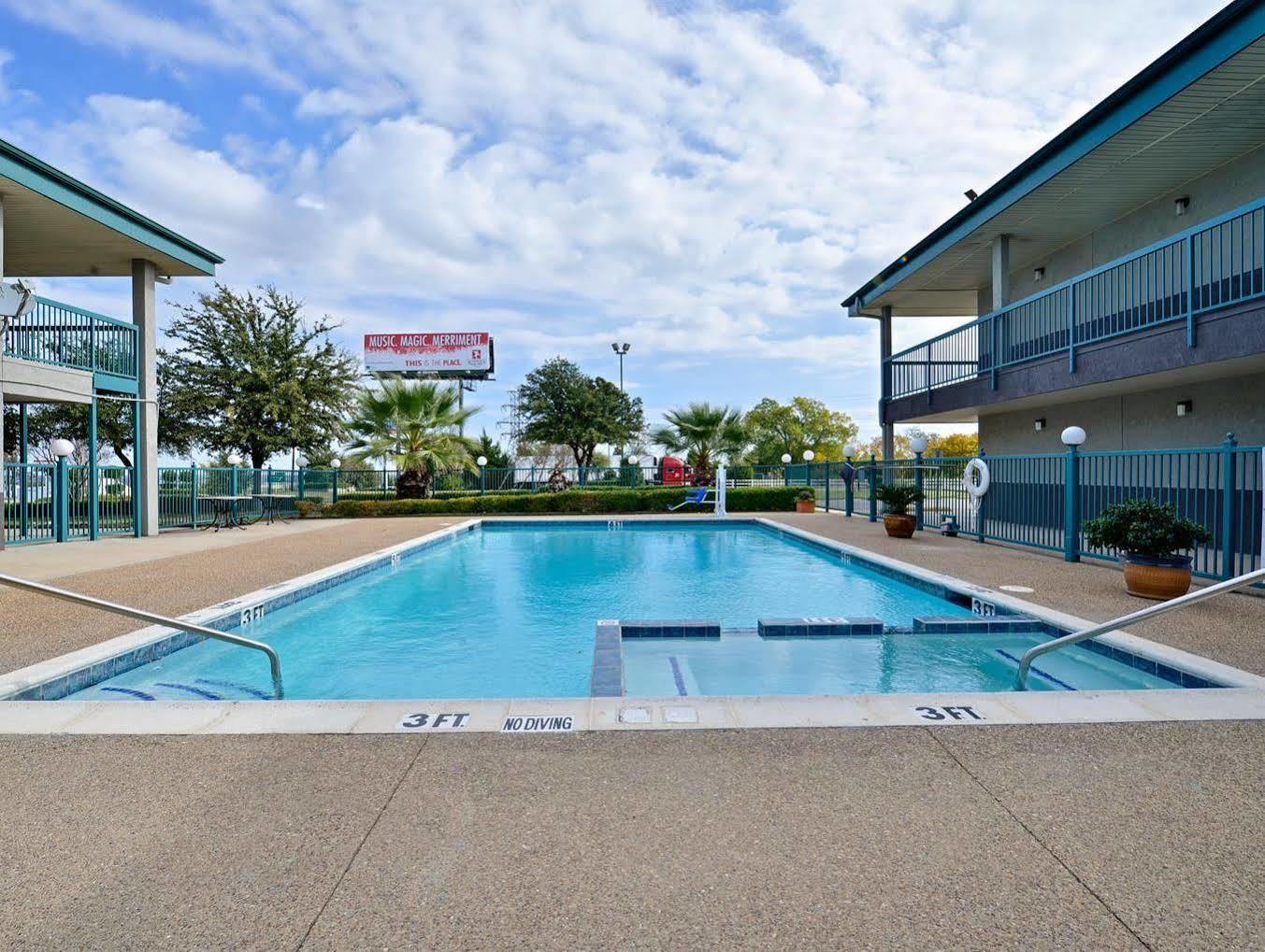 Americas Best Value Inn Fort Worth Exteriör bild