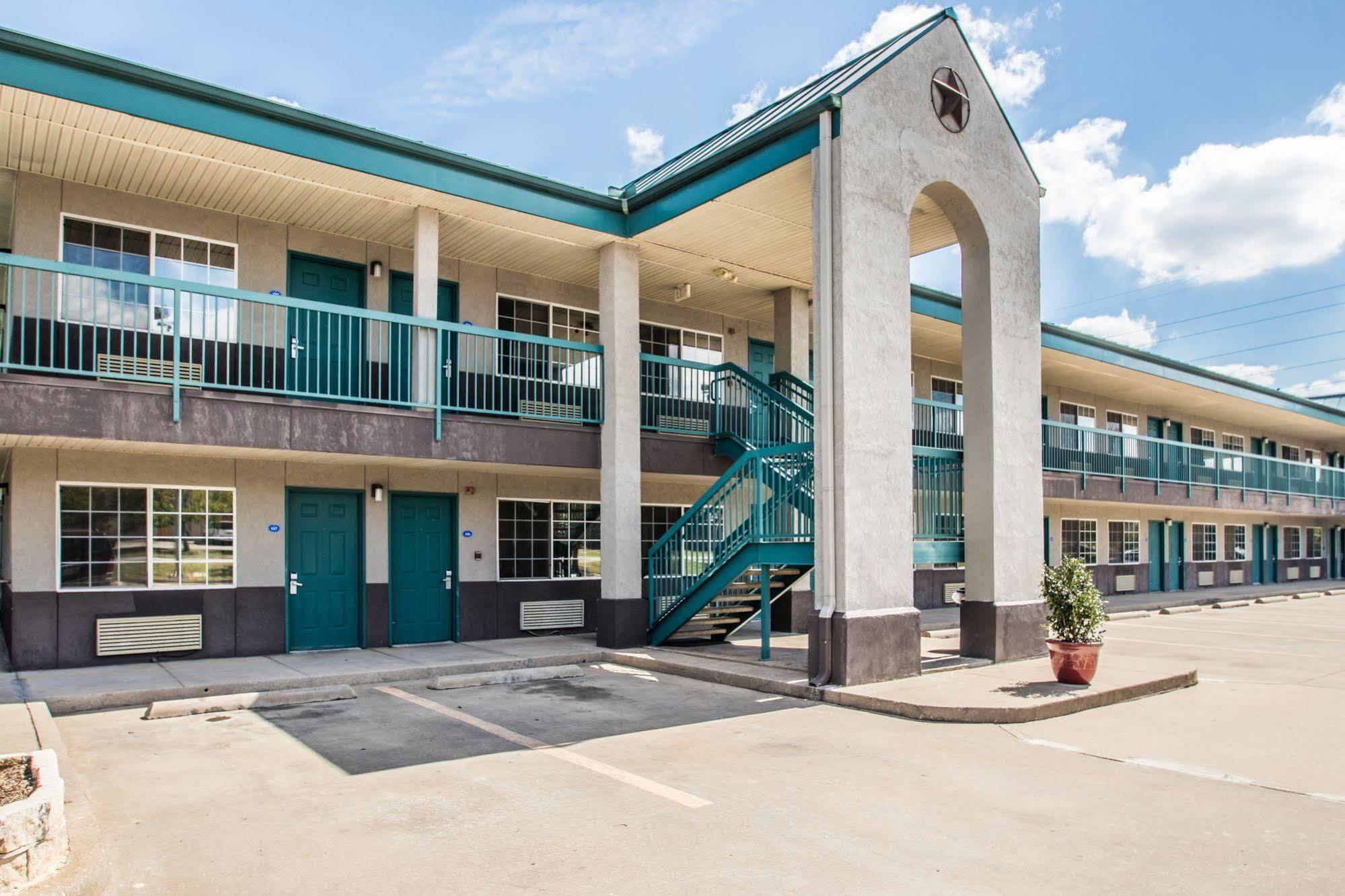 Americas Best Value Inn Fort Worth Exteriör bild